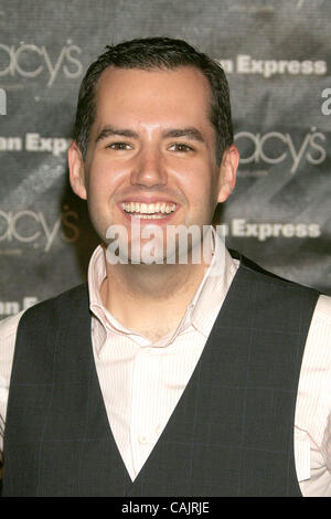 Sep 27, 2007 ; Hollywood, Californie, USA ; acteur ROSS MATTHEWS à la 25 Macy's et American Express Mode Passeport levée de fonds tenue à Barker Hanger, Santa Monica. Crédit obligatoire : Photo par Paul Fenton/ZUMA Press. (©) Copyright 2007 by Paul Fenton Banque D'Images