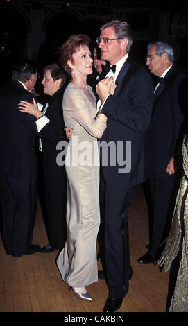 13 septembre 2007 - New York, New York, États-Unis - 16948.PARTIE D'OCTOBRE À NEW YORK 10-1994.Carol Burnett APSIAM BOB. - 1994 : l'image de crédit(Â© Judie Burstein/Photos/ZUMAPRESS.com) Globe Banque D'Images