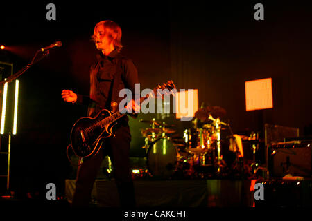 Jouer Interpol Madison Square Garden le 14 septembre 2007. Julian Paul Banks - chant et guitare Daniel Kessler -guitare Carlos Dengler -bass Sam Fogarino - batterie Banque D'Images