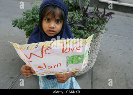 Revelers recueillies pour l'American Muslim Day Parade sur Madison Avenue. aujourd'hui 9 septembre 2007, à Manhattan. Crédit photo : Mariela Lombard/ ZUMA Press. Banque D'Images