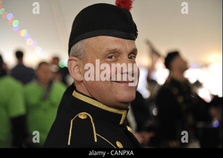 Les États du comté de Nassau et tambours des pompiers au collecteur de fonds pour le pompier Ray Pfeifer - lutte contre le cancer après des mois d'efforts de rétablissement à Ground Zero après l'attentat du 11 septembre - le 31 mars 2012 à East Meadow Pompiers Benevolent Hall, New York, USA. Banque D'Images