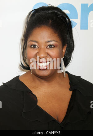 Le 2 avril 2012 - New York, New York, États-Unis - Chanteur NATASHA YVETTE WILLIAMS assiste à une célébration de 'Paul Newman's Dream" NewmanÃ•au profit de Paul s'Association of Hole in the Wall Camps tenue au Avery Fisher Hall au Lincoln Center. (Crédit Image : © Kaszerman ZUMAPRESS.com)/Nancy Banque D'Images