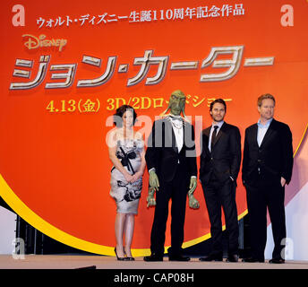 Lynn Collins, joie, Taylor kitsch et Andrew Stanton, Apr 01, 2012 : Tokyo, Japon : (L-R), actrice Lynn Collins, modèle japonais de la joie, l'acteur Taylor kitsch et réalisateur Andrew Stanton assister à la première mondiale au Japon pour le film "John Carter" à Tokyo, Japon, le 1 avril 2012. Le film s'ouvre sur le 13 avril à Banque D'Images