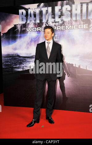 Tadanobu Asano, Apr 03, 2012 : TOKYO, JAPON - l'acteur japonais Tadanobu Asano assiste à la 'Battleship' Japon Première Mondiale au gymnase de Yoyogi International première le 3 avril 2012 à Tokyo, Japon. Banque D'Images
