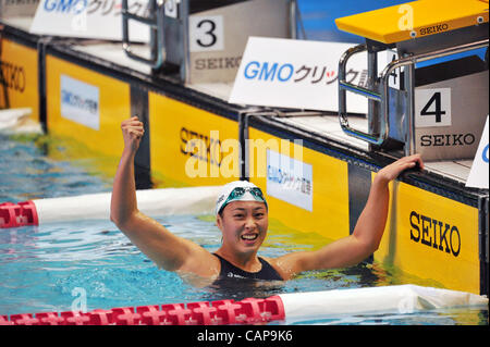 Satomi Suzuki (JPN), le 4 avril 2012 - Natation : LE JAPON NAGER 2012 Women's 100m brasse finale à Tatsumi Piscine International, Tokyo, Japon.(Photo de Jun Tsukida/AFLO SPORT) [0003] Banque D'Images