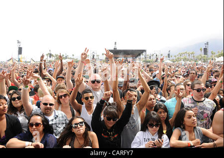 13 avril 2012 - Indio, California, USA - Ambiance générale dans le cadre de la Coachella 2012 Music & Arts Festival qui aura lieu à l'Empire Polo Field. Les trois jours du festival permettra d'attirer des milliers de fans pour voir une variété d'artiste sur cinq étapes différentes. Banque D'Images