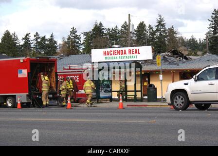 Incendie au restaurant mexicain Hacienda Real au 131e Street S. et Pacific Highway dans un parc Washington Lundi 16 Avril 2012 Le Centre d'incendie et de sauvetage de Pierce ont obtenu le feu dans un court laps de temps. Banque D'Images