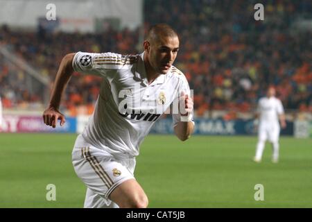 Karim Benzema lors de la Ligue des Champions match de quart de finale entre l'APOEL Nicosie et le Real Madrid au GSP Stadium le 27 mars à Nicosie, Chypre Banque D'Images