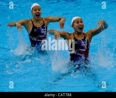 18.04.2012. Londres en Angleterre. Le Centre Aquatique de Londres. Natation Synchronisée FINA Qualification Olympique. L'équipe japonaise en action à l'Aquatics Centre de Londres du 18 au 22 avril 2012, Londres, Angleterre. Une partie de l'événement des Jeux Olympiques 2012 Londres prépare série. Banque D'Images