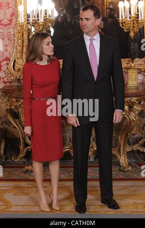 20 avril 2012 - Madrid, Espagne - La Princesse Letizia d'Espagne et le Prince Felipe d'Espagne assister à un déjeuner pour le 'Prix Cervantes 2012' au Palais Royal de Madrid (crédit Image : © Jack Abuin/ZUMAPRESS.com) Banque D'Images