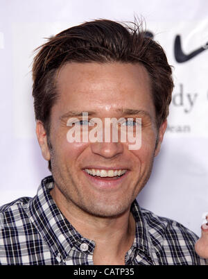 21 avril 2012 - Universal City, Californie, États-Unis - SEAMUS DEVER arrive pour une fête de quartier au profit de la fibrose kystique avec le band from TV sur wisteria lane. (Crédit Image : © Lisa O'Connor/ZUMAPRESS.com) Banque D'Images