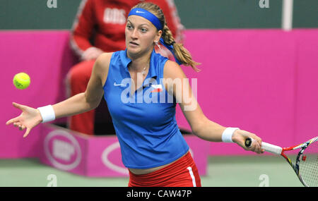 Petra Kvitova (CZE) lors de la demi-finale de Fed Cup match République tchèque contre l'Italie, à Ostrava, en République tchèque, le 21 avril 2012. (Photo/CTK Jaroslav Ozana) Banque D'Images