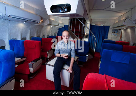 Anthony Toth a construit un Pan Am 747 vintage cabine 1ère classe dans son garage à l'aide de pièces récupérées d'origine. Toth, de Redondo Beach, Californie, USA, espère la cabine va devenir un musée. Banque D'Images