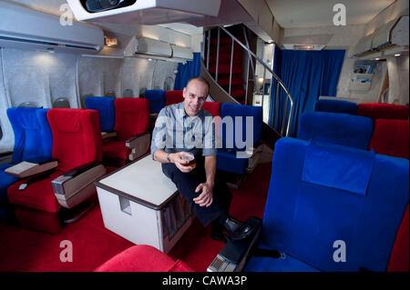 Anthony Toth a construit un Pan Am 747 vintage cabine 1ère classe dans son garage à l'aide de pièces récupérées d'origine. Toth, de Redondo Beach, Californie, USA, espère la cabine va devenir un musée. Banque D'Images