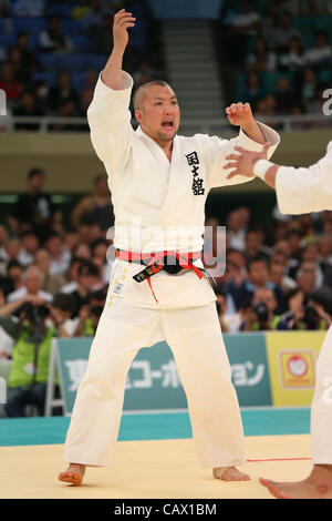 Keiji Suzuki (JPN), le 29 avril 2012 - Judo : le Japon Judo 2012 toutes les demi-finale, au Nihon Budokan, Tokyo, Japon. (Photo de Daiju Kitamura/AFLO SPORT) [1045] Banque D'Images