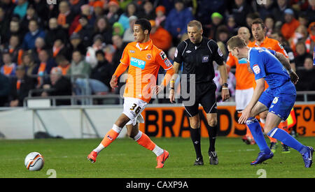 04.05.2012 Blackpool, Angleterre. Blackpool v Birmingham City. Le milieu de terrain anglais de Blackpool, Tom Ince en action pendant la NPower Championship Match Play Off joué à Bloomfield Road. Banque D'Images