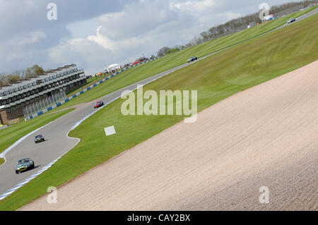 6 mai 2012, le circuit de course de Donington Park, Royaume-Uni. L'E-Type Défi au Festival Historique de Donington. Banque D'Images