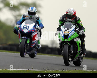 07.05.2012 Oulton Park, en Angleterre. British Superbikes. Assurance MCE British Superbikes rider Michael Rutter l'équipe MSS Kawasaki Bathams en action au cours de la British Superbikes à Oulton Park, Cheshire. Banque D'Images