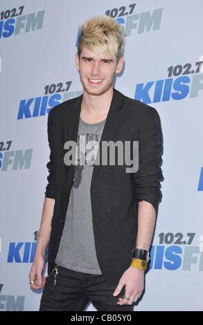 Colton Dixon aux arrivées de RADIO KIIS FM WANGO TANGO 2012 - Arrivées, le Home Depot Center, Carson, CA, 12 mai 2012. Photo par : Elizabeth Goodenough/Everett Collection Banque D'Images