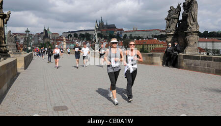 Prague International Marathon l'événement a eu lieu le dimanche 13 mai, 2012. (Photo/CTK Stanislav Zbynek) Banque D'Images