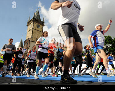 Prague International Marathon l'événement a eu lieu le dimanche 13 mai, 2012. (Photo/CTK Michal Krumphanzl) Banque D'Images