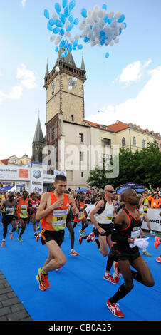 Prague International Marathon l'événement a eu lieu le dimanche 13 mai, 2012. (Photo/CTK Michal Krumphanzl) Banque D'Images