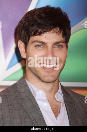 14 mai 2012 - New York, New York, États-Unis - DAVID GIUNTOLI assiste à la NBC 2012 Présentation Upfront tenue au Radio City Music Hall. (Crédit Image : © Kaszerman ZUMAPRESS.com)/Nancy Banque D'Images