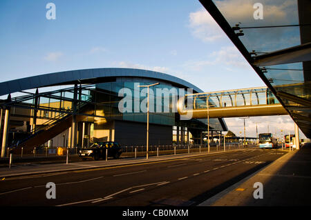 Le 15 mai 2012. Terminal de l'aéroport de Dublin 2, Irlande. Il a été révélé aujourd'hui que l'échec de l'aéroport international d'une vérification de la sécurité de l'UE sur deux points. Le nouveau terminal,ci-dessus, est une vitrine pour l'image de l'Irlande à l'étranger. Photo par : Richard Wayman/Alamy Banque D'Images