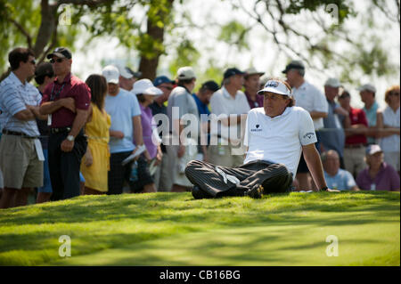 17 mai 2012 : Phil Mickelson lors du premier tour de l'édition 2012 du Championnat Byron Nelson HP à PTC Las Colinas Resort quatre saisons à Irving, TX. Banque D'Images