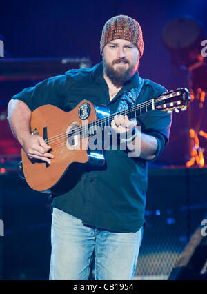 11 mai 2012 - Raleigh, Caroline du Nord), USA - Musicien ZAC Brown de la Zac Brown Band effectue vivre comme leur tour 2012 fait une halte à la Time Warner Cable Music Pavilion situé à Raleigh. Copyright 2012 Jason Moore. (Crédit Image : © Jason Moore/ZUMAPRESS.com) Banque D'Images