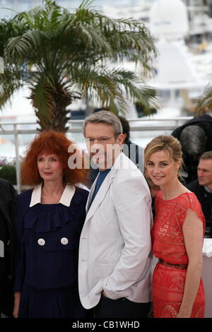 Sabine Azema, Lambert Wilson, Anne Consigny au Vous n'avez encore rien vu photocall au 65e Festival de Cannes en France. Lundi 21 mai 2012 au Festival de Cannes, France. Banque D'Images