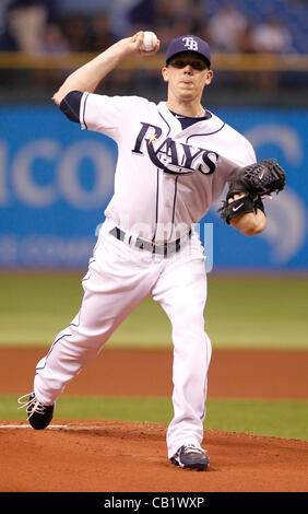 21 mai 2012 - Saint Petersburg, FL, USA - JAMES | BORCHUCK 353235 fois.SP  BORC rayons x (05/21/12) (St. Petersburg, FL) Jeremy Hellickson fournit dans la première les Rays de Tampa Bay au cours de match contre les Twins du Minnesota au Tropicana Field Lundi, 21 mai 2012. (Crédit Image : © Tampa Bay Times/ZUMAPRES Banque D'Images