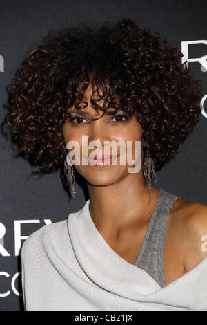 22 mai 2012 - New York, New York, États-Unis - Halle Berry favorise la crème fouettée rétractable Twistup Make-up at Gramercy Park Hotel à New York le 22 mai 2012.(Image Crédit : Â© Sharon Neetles/Globe Photos/ZUMAPRESS.com) Banque D'Images