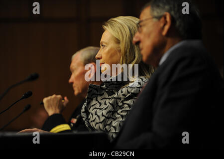 23 mai 2012 - Washington, District of Columbia, États-Unis - .Secret Service Réalisateur Mark Sullivan témoigne devant le comité du Sénat admet que les agents impliqués dans le scandale de prostitution en Colombie Ãƒâ€™n certains vraiment des âneries.Ãƒâ€œ..Le Secrétaire d'État américaine Hillary Clinton et le secrétaire à la défense, Banque D'Images