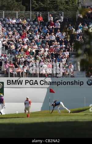 25.05.2012 Wentworth, en Angleterre. Vue sur le 18ème green et tribunes au cours de la BMW PGA Championship. Banque D'Images