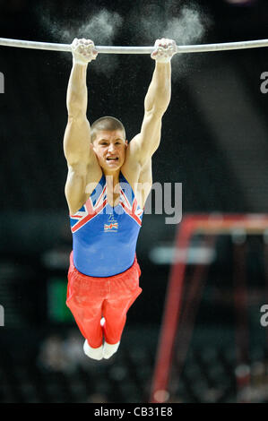 Championnats d'Europe. Montpellier France. Mens Junior Appareils individuels finale 27.5.12. Frank Baines de Grande-bretagne or sur HIGH BAR Banque D'Images