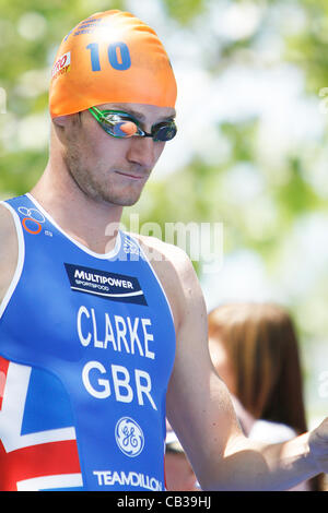 27.05.2012. Madrid, Espagne. Triathlon ITU World Series - Championnat du monde de triathlon (Campeonato del mundo de triatlon) Hommes Elite Series - William Clarke de Grande-Bretagne Banque D'Images