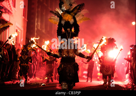 Feu de Lewes, célébrations de nuit Banque D'Images