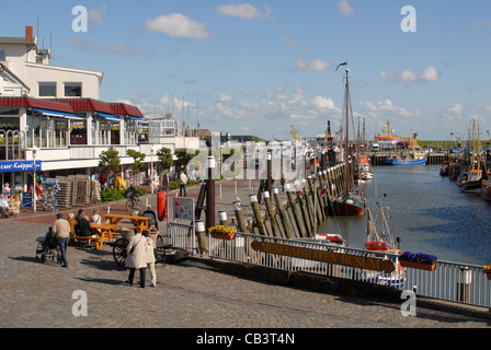 Vieux port de la station balnéaire de la mer du Nord Büsum en Dithmarschen, Schleswig-Holstein, Allemagne Banque D'Images