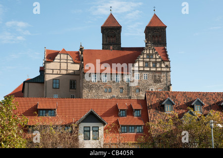 Quedlinburg Castle Hill avec Saint-servais Schwanenburg, UNESCO World Heritage Site, Harz, Saxe-Anhalt, Allemagne, Europe Banque D'Images