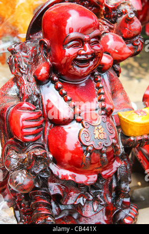 Ornement Bouddha chinois en vente sur la Thaïlande, Laos frontière. Banque D'Images