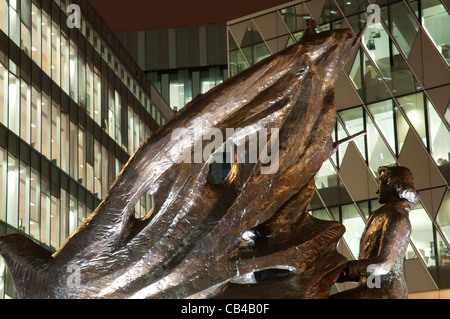 Sculpture de Frédéric Chopin par Robert Sobocinski, Deansgate, Manchester. Célébrer Chopin's visite de la ville en 1848. Banque D'Images