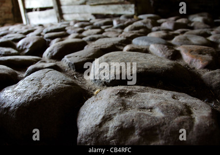 Pavage antique faite de pavés, de cailloux ou sett Banque D'Images