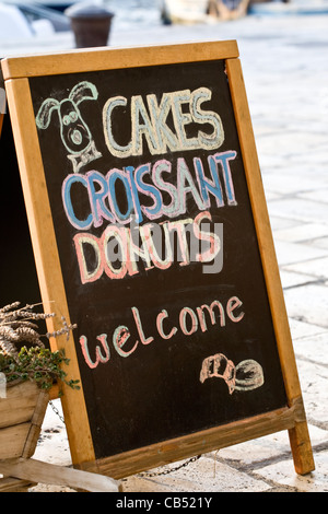 Inscrivez-vous pour un café dans la ville de Hvar, Hvar, Croatie Banque D'Images