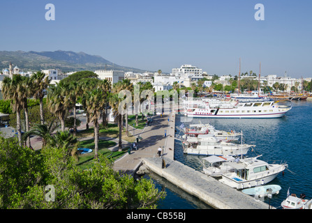 Waterfront Quay, Kos Town Harbour, île de Kos, Dodécanèse, Grèce Banque D'Images