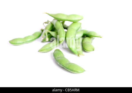 Edamame beans isolated on white Banque D'Images