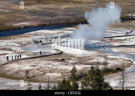 Plume de geyser Point d'observation du Parc National de Yellowstone, Wyoming, USA Banque D'Images