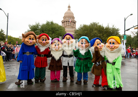 Thanksgiving Day Parade annuelle dans le centre-ville d'Austin pour collecter des jouets pour les enfants nécessiteux de vacances Banque D'Images