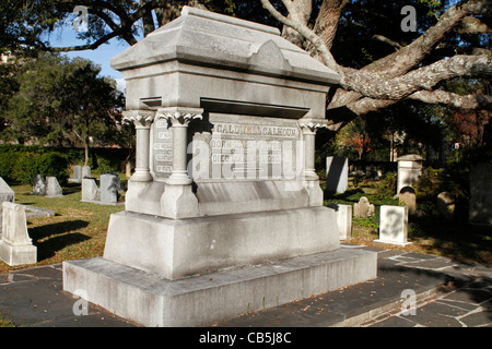 Tombe de John Caldwell Calhoun, un homme politique de premier plan dans l'Amérique d'avant l'Église Cimetière Philips Charleston, Caroline du Sud Banque D'Images