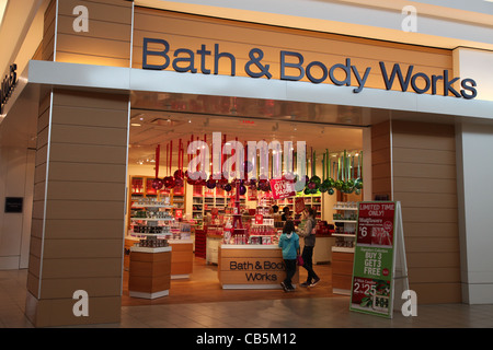 Bath and Body works store décoration de Noël dans le Fairview Mall Kitchener, Ontario, Canada Banque D'Images